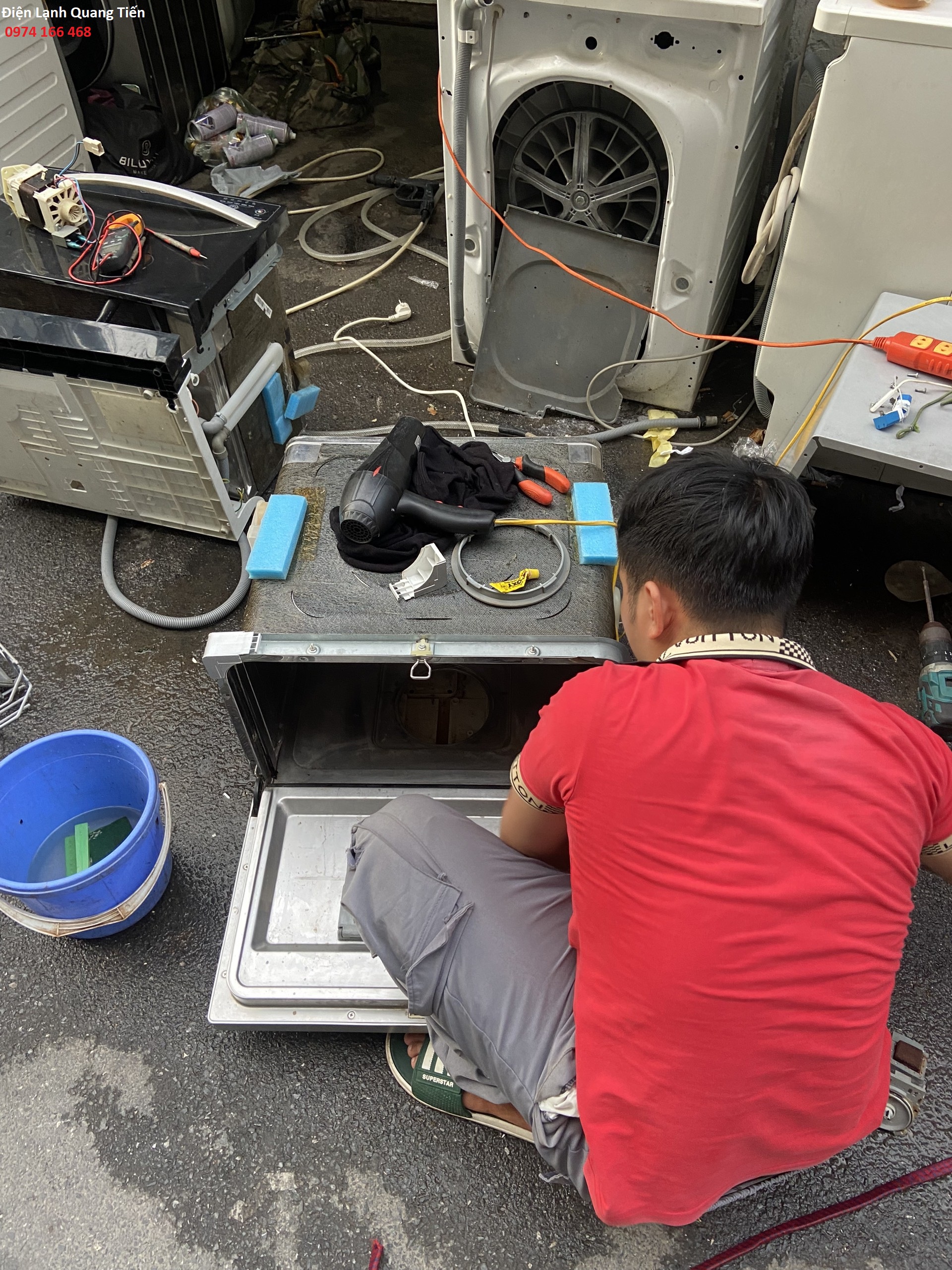 Sua-may-rua-bat-tai-nha